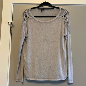 Betsy Johnson active top M gray